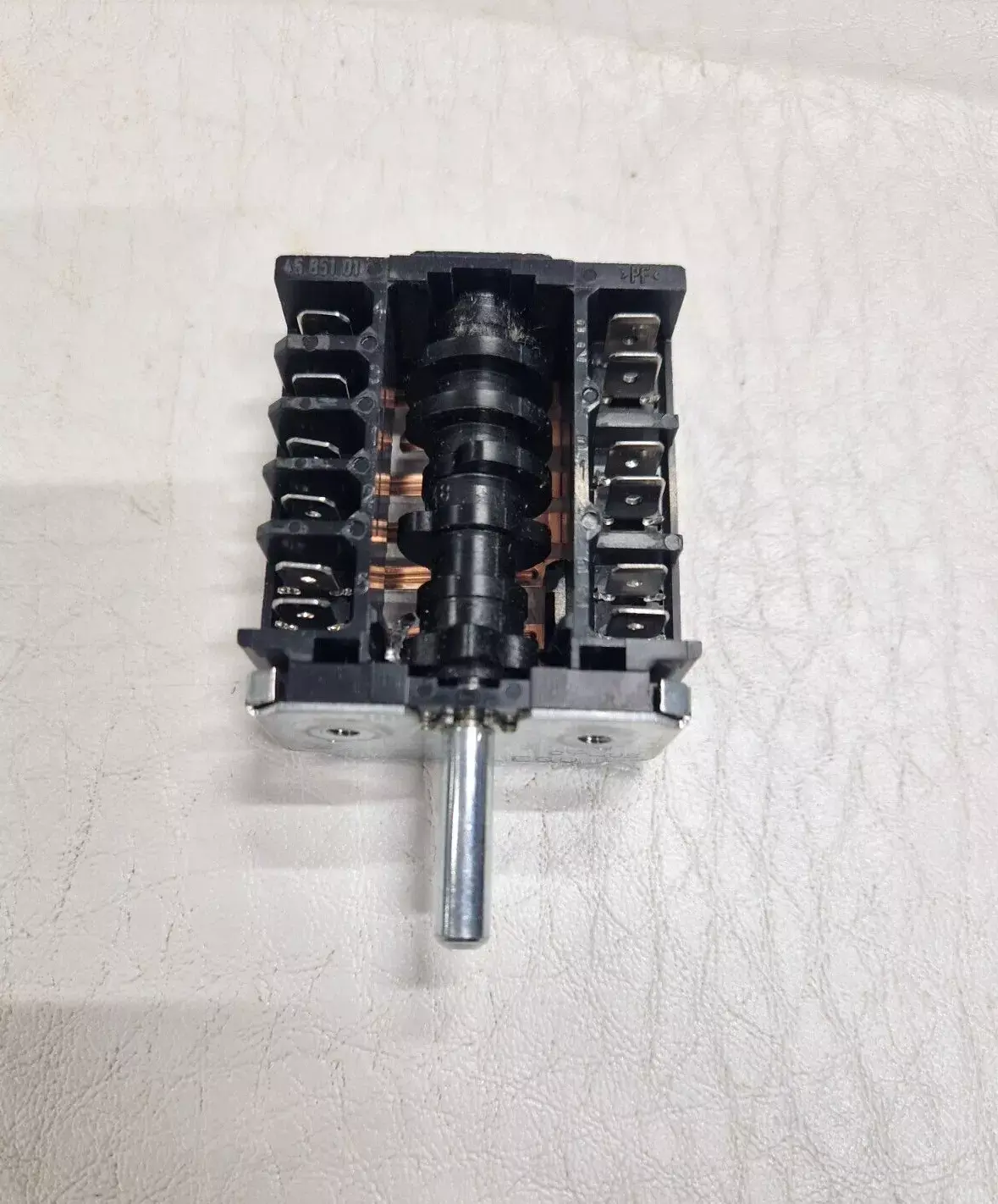 INDESIT IFW6230IX OVEN SELECTOR SWITCH (IFW62.07)