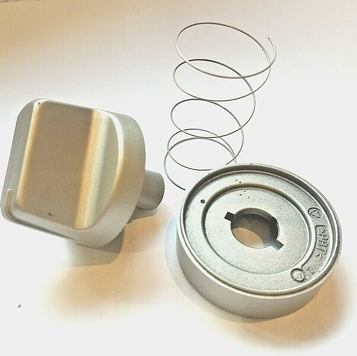 INDESIT I5GG1SUK COOKER CONTROL KNOB 3 parts GENUINE (ISG.17)