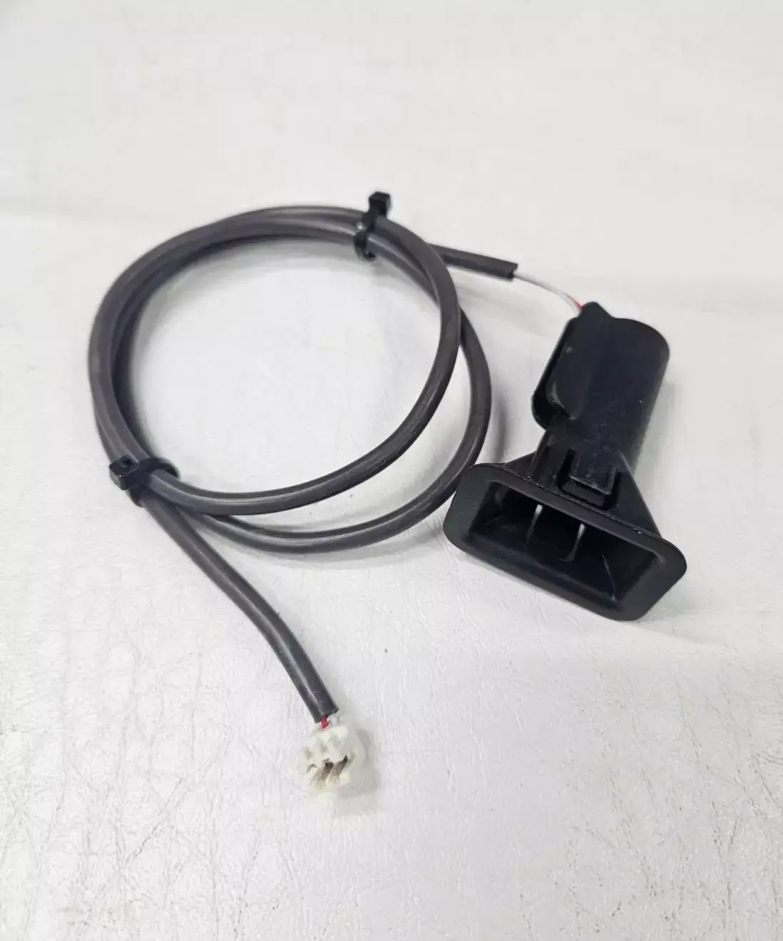AEG BPK744L21M OVEN MEAT TEMPERATURE PROBE SOCKET GENUINE (BPK7.22)