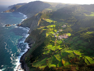Santo Andre de Teixido e serra da Capelada © Turismo-Galicia