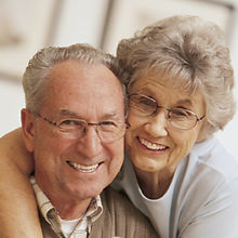 Couple heureux personnes âgées.