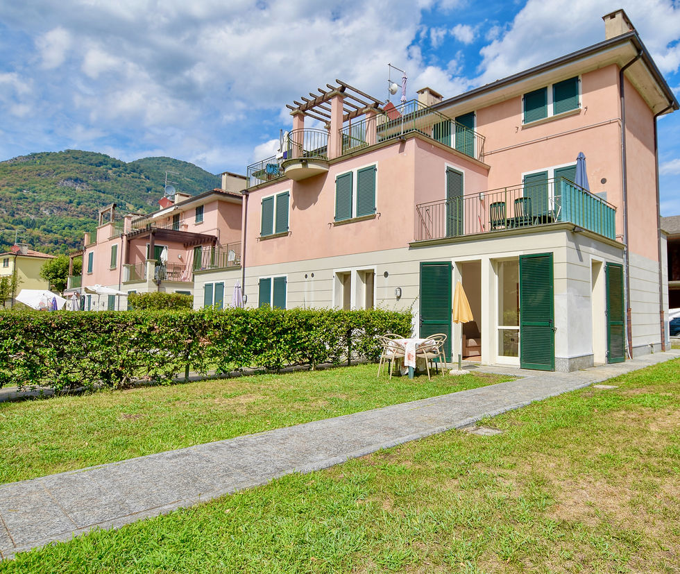 Well maintained one-bedroom apartment with spacious garden