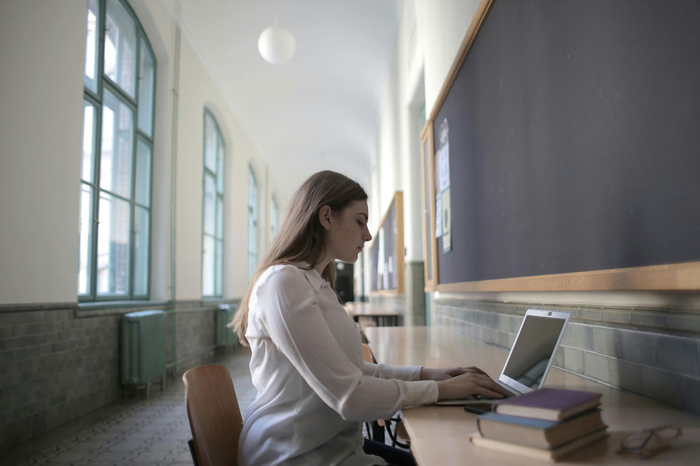 El curso está disponible en los campus de IE University en Madrid y Segovia.