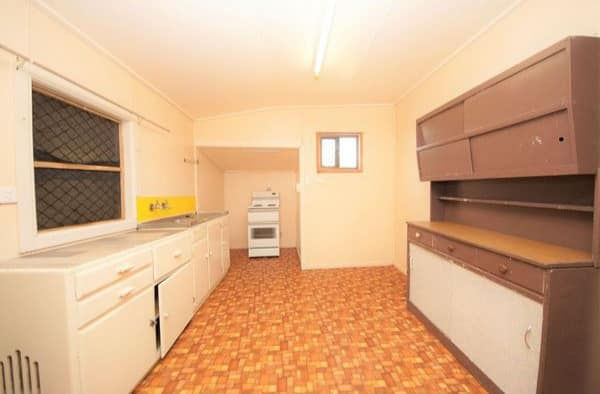 Thumbnail: Home Hill. 4806