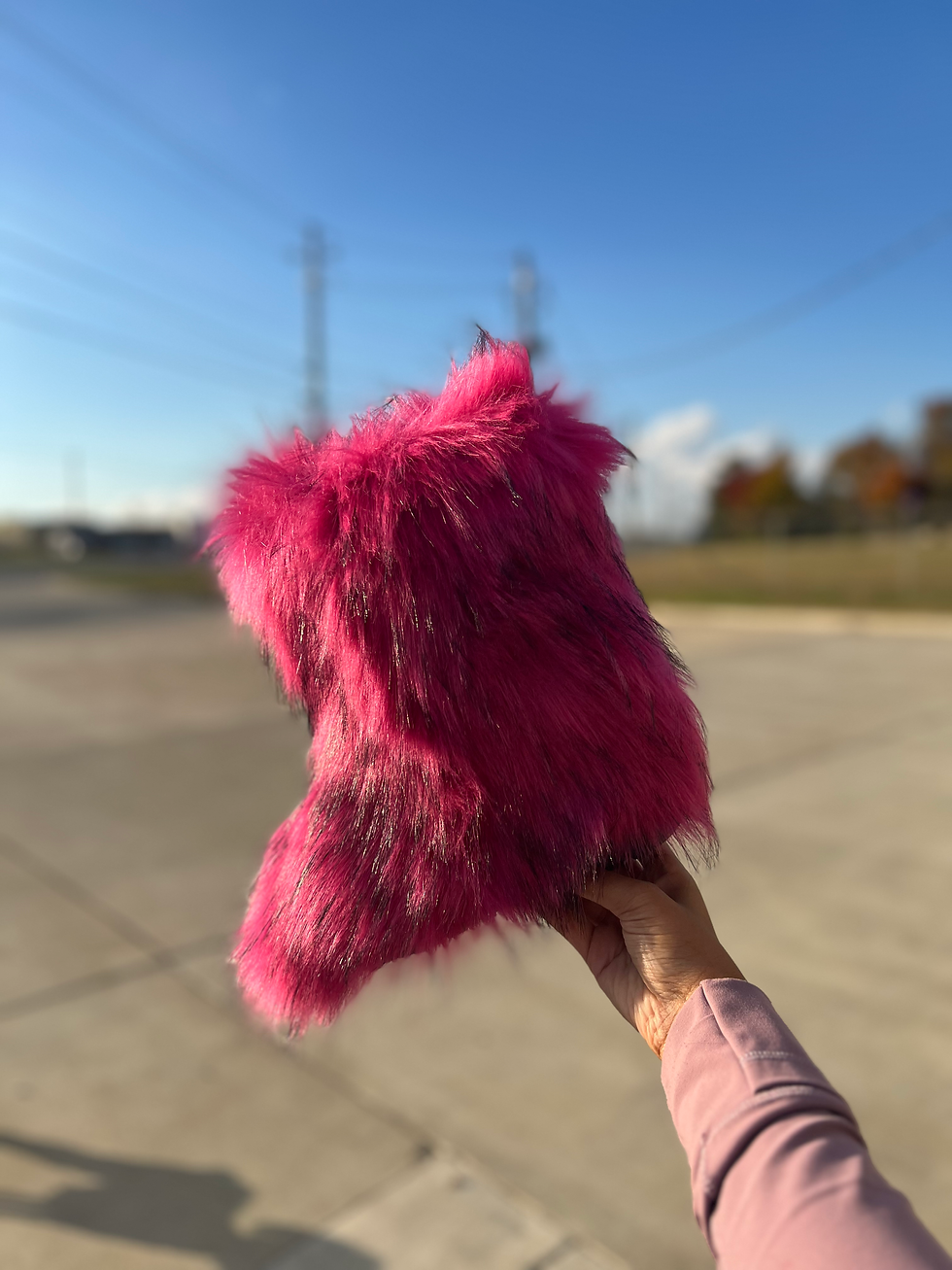 Thumbnail: Fuzzy boots 