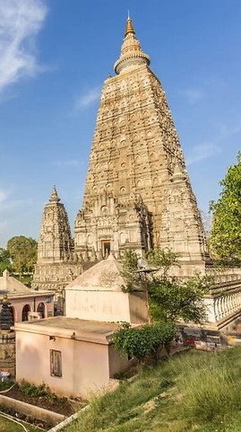 bodhgaya-1024x683_edited.jpg