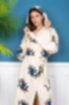 Peignoir de face avec capuche