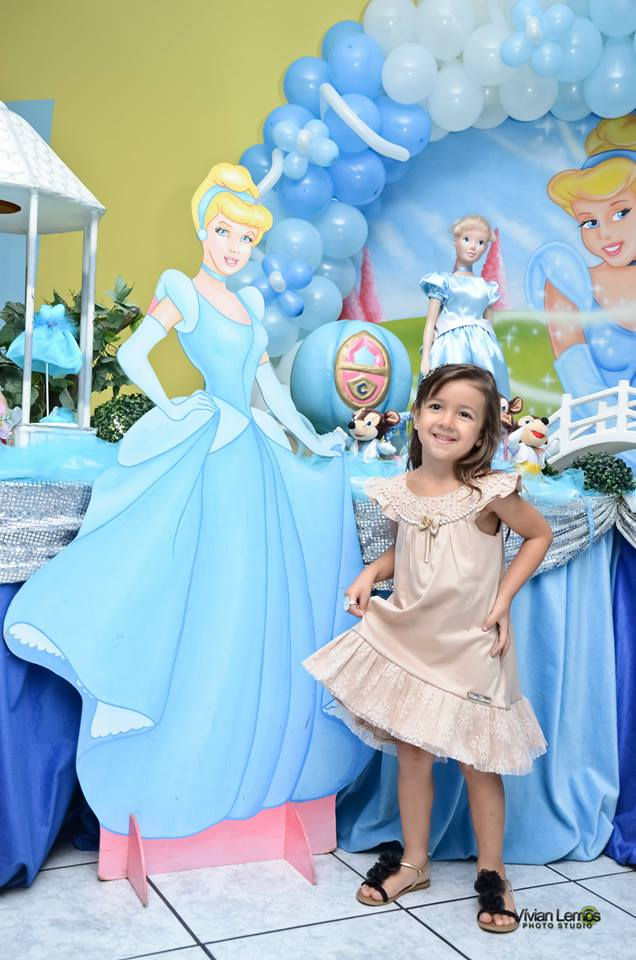 Ana Beatriz - 4 anos - Fevereiro14.jpg