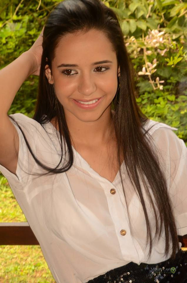 Lara Campos - Sessão Externa - 15 anos - Outubro13 (4).jpg