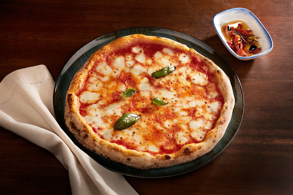 Pizza Margherita: İtalyan Mutfağının Temel Taşlarında Özgün Bir Lezzet Deneyimi