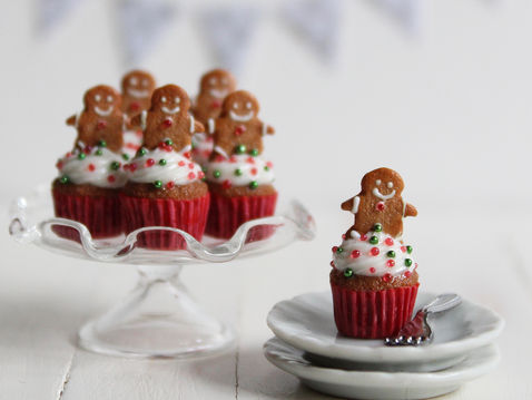 Gingerbread Man Cupcakes