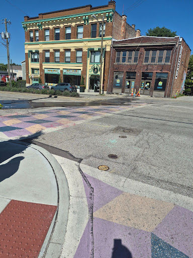 My first time walking to 1001 Colors.