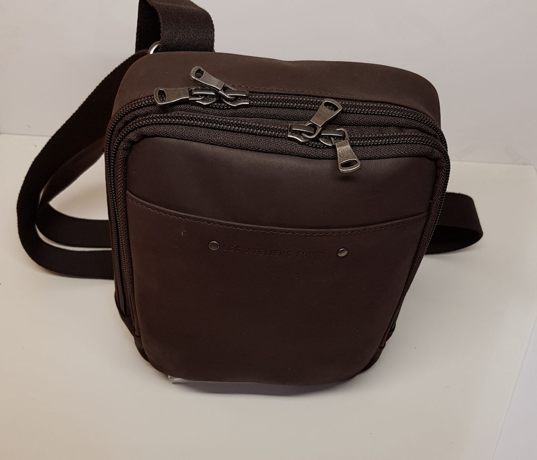 Petite pochette Fourès cuir vachette pleine fleur, mustang