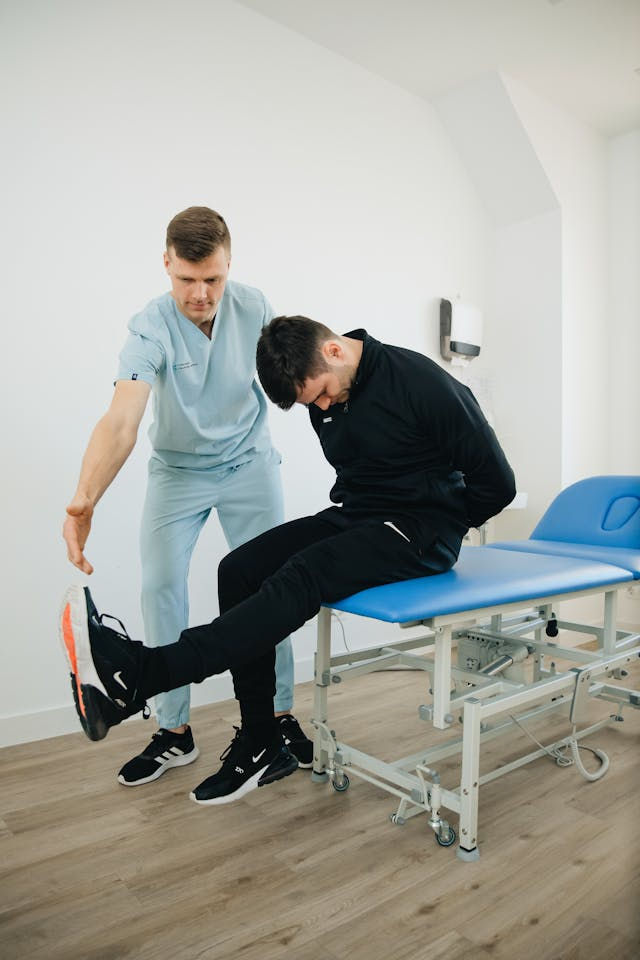 Dos and don'ts of PNF stretching. The risks of PNF stretching.  