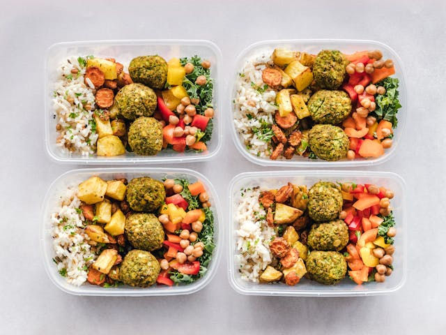 Meal prepping reduces the daily tension associated with choosing what to eat