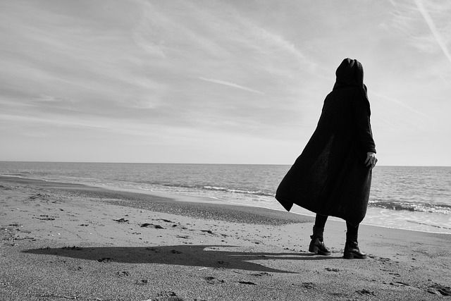 Lonely women fear the future