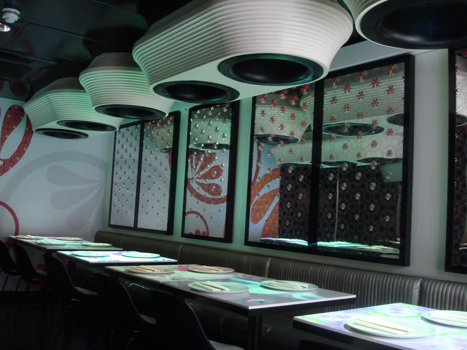 inamo soho japanese restaurant london interactive table menu light up (3)
