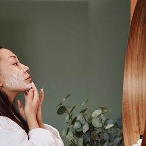 Skin Cycling: The Buzz Behind TikTok's Skin Care Trend