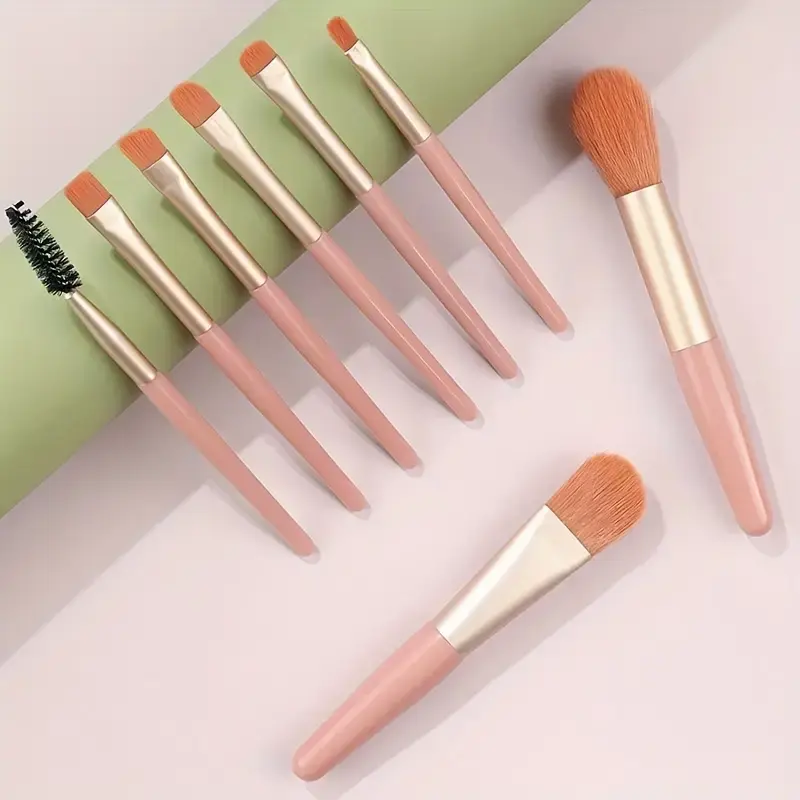 Thumbnail: Travel make-up brush set