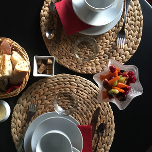 table du petit déjeuner, petit déjeuner, déco, fait maison, produits locaux, saison, table d'hôtes, cuisiner, faire plaisir, ilovemyjob, maison d'hôtes, chambre d'hôtes, gîte, charme, authenticité, convivialité, gourmandise, food, partage, vacances, cocooning, montagne, Jausiers, Barcelonnette, Ubaye, Vallée de l'Ubaye, Alpes du Sud, Alpes de Haute Provence