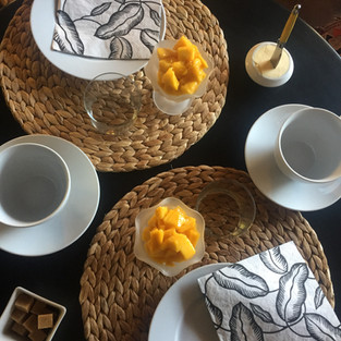 table, petit déjeuner, fait maison, fruits frais, produits locaux, saison, table d'hôtes, frais, gourmand, cuisiner, faire plaisir, ilovemyjob, maison d'hôtes, chambre d'hôtes, gîte, charme, authenticité, convivialité, gourmandise, food, partage, vacances, cocooning, montagne, Jausiers, Barcelonnette, Ubaye, Vallée de l'Ubaye, Alpes du Sud, Alpes de Haute Provence