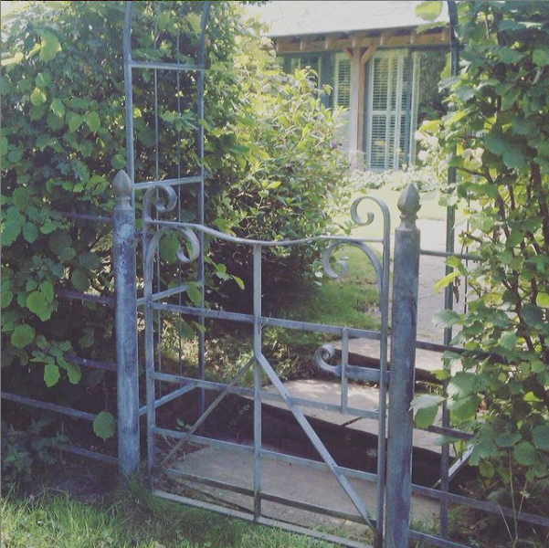 Gate with Arch