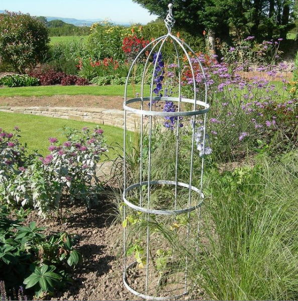 Round Obelisk