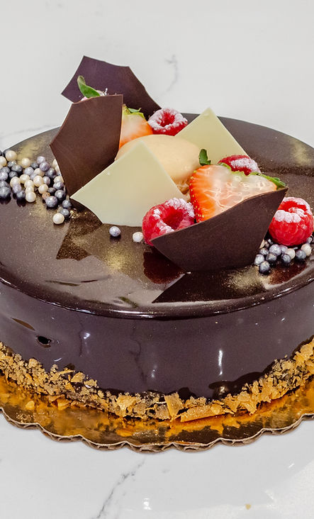 EclairBakery_CrunchyCake.jpg