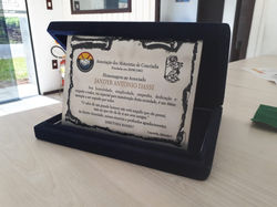 Placa de homenagem