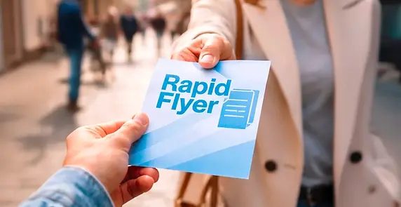 distribution main à main