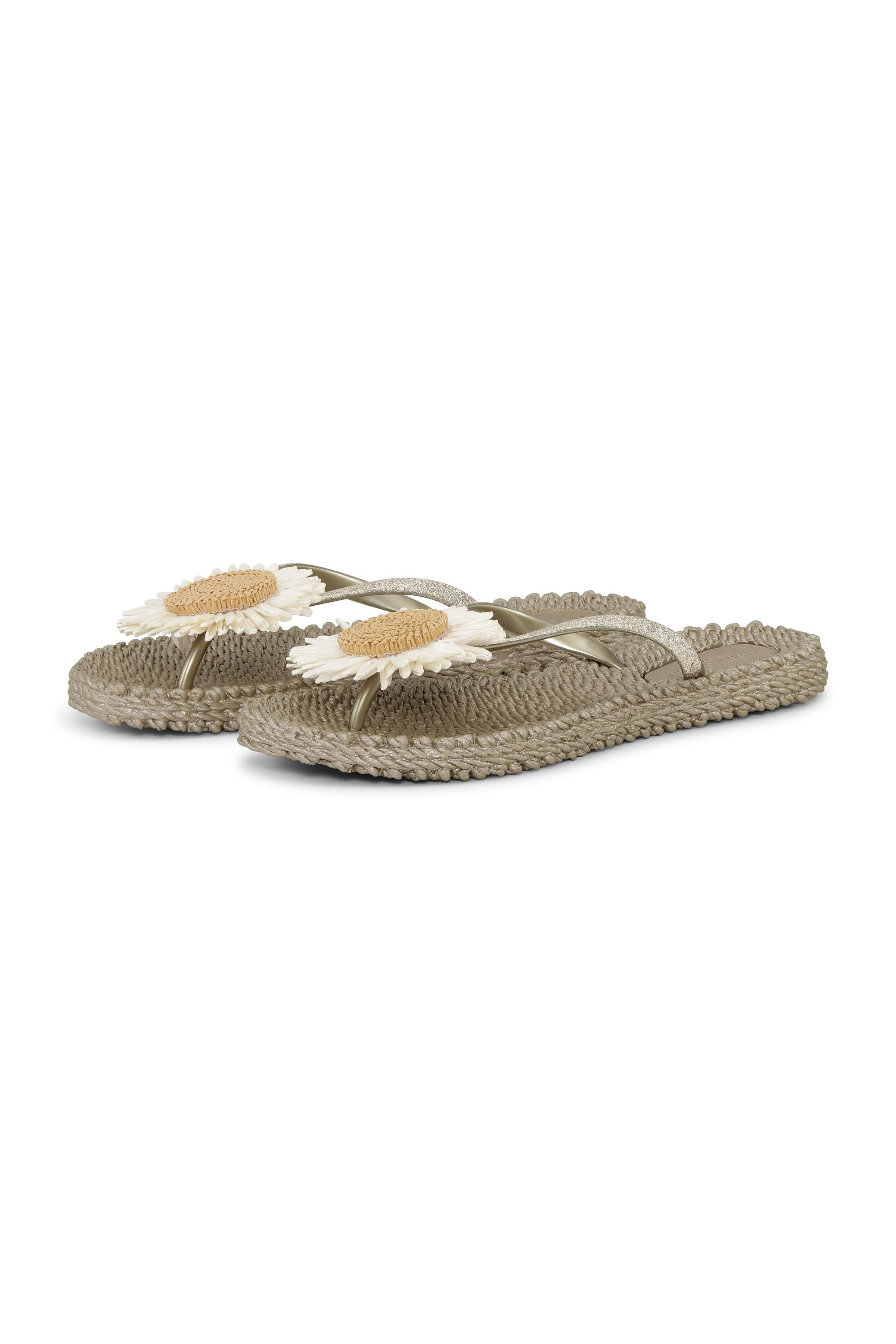 Ilse Jacobsen Footwear Flip-Flops with Flower - Platin CHEERFUL16F