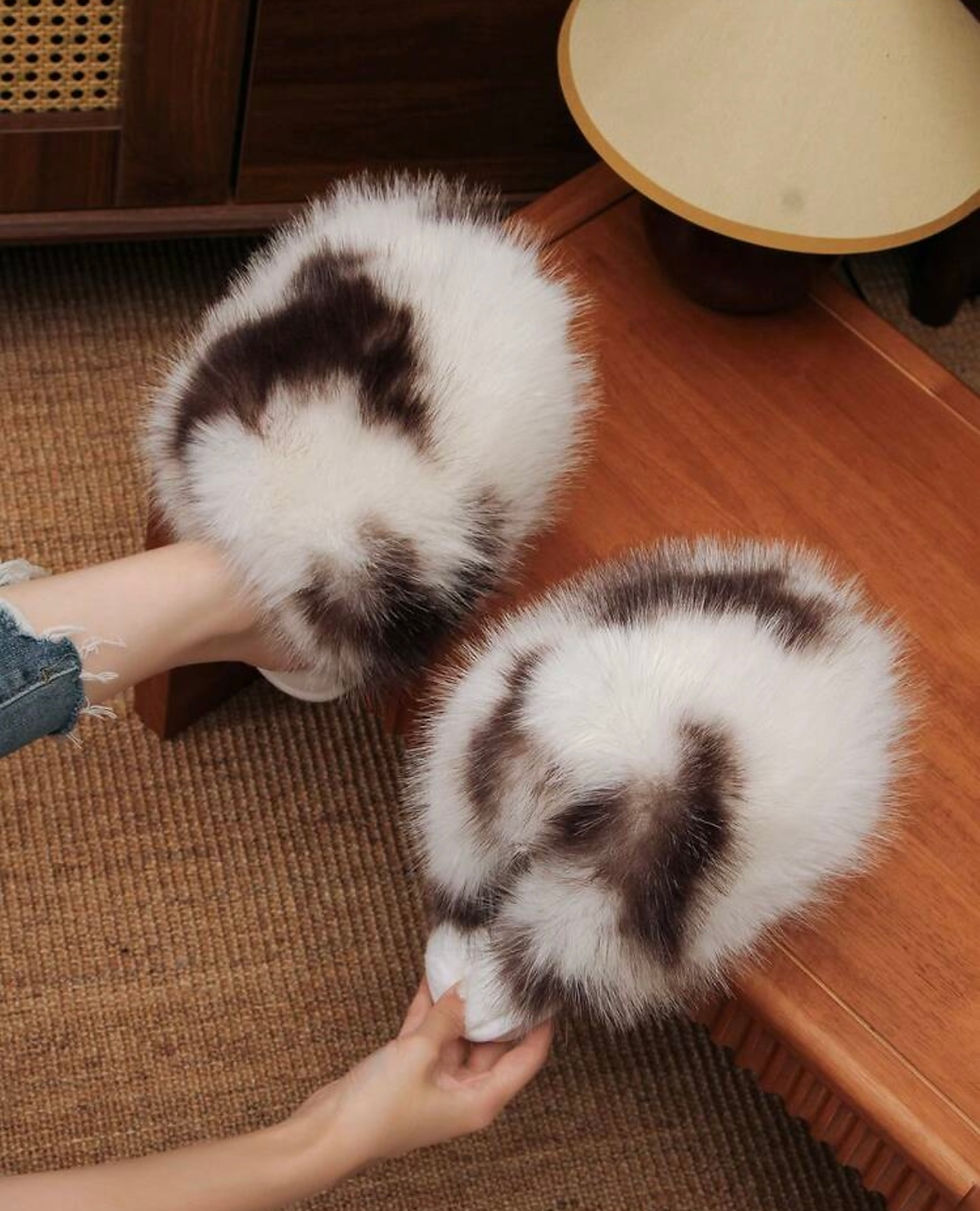Thumbnail: Women's Fluffy Faux Fur Slippers