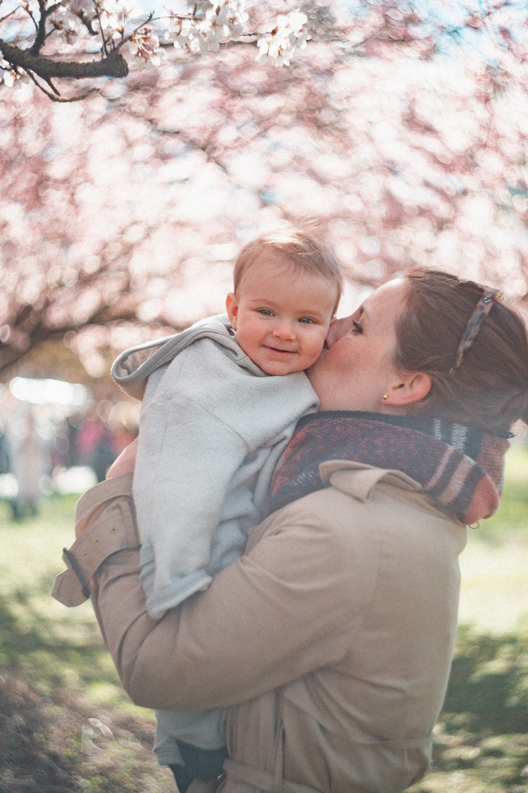 Family portrait photography by phorographer Adam Kasier-Lynch in Berlin