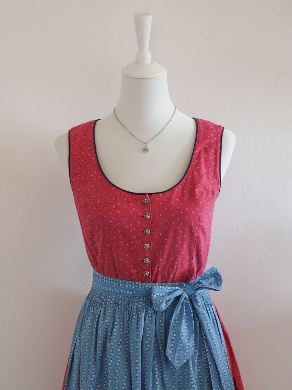 Miniaturbild: Dirndl (S/M 38)