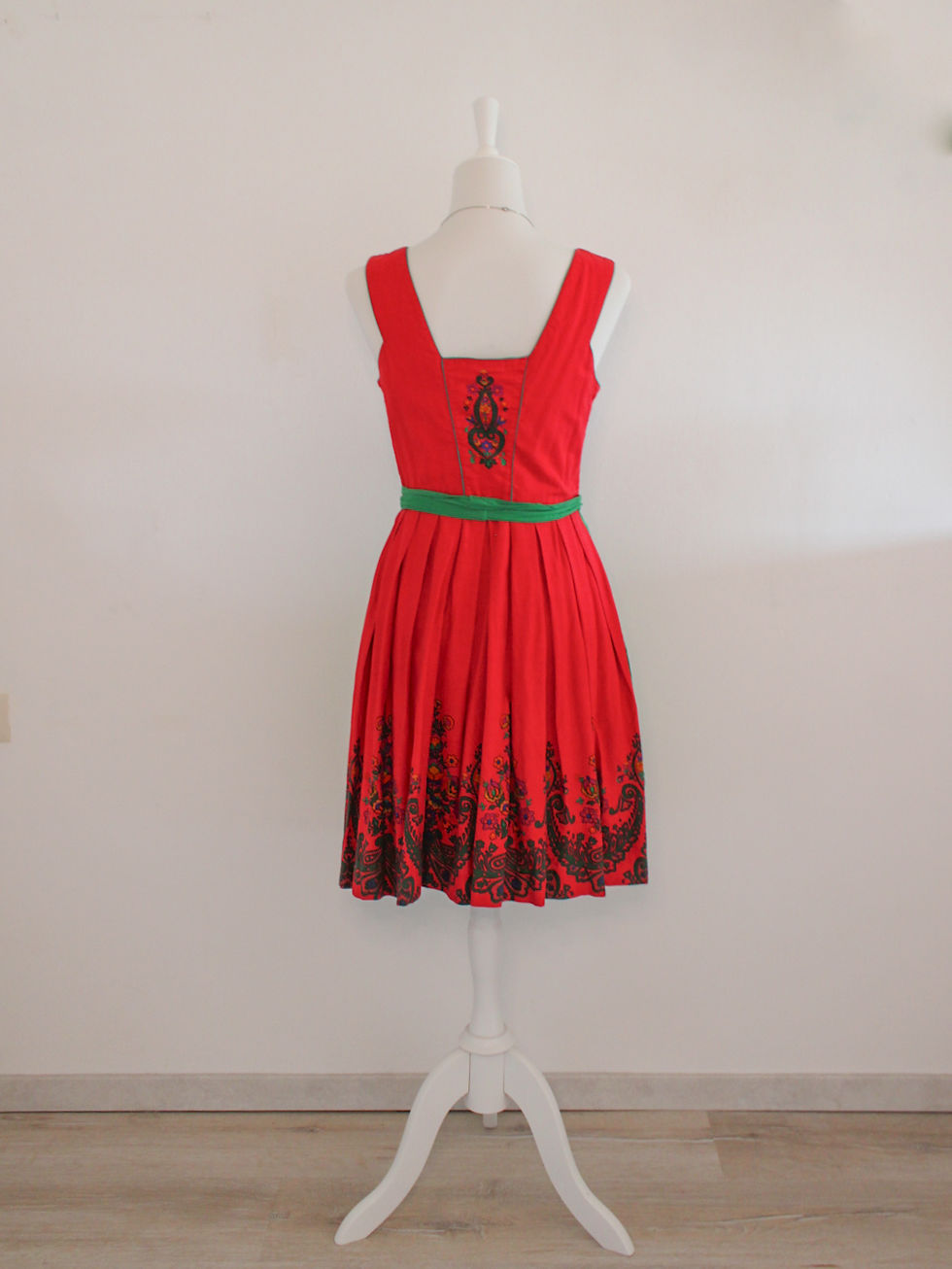 Miniaturbild: Dirndl (S 36/38)
