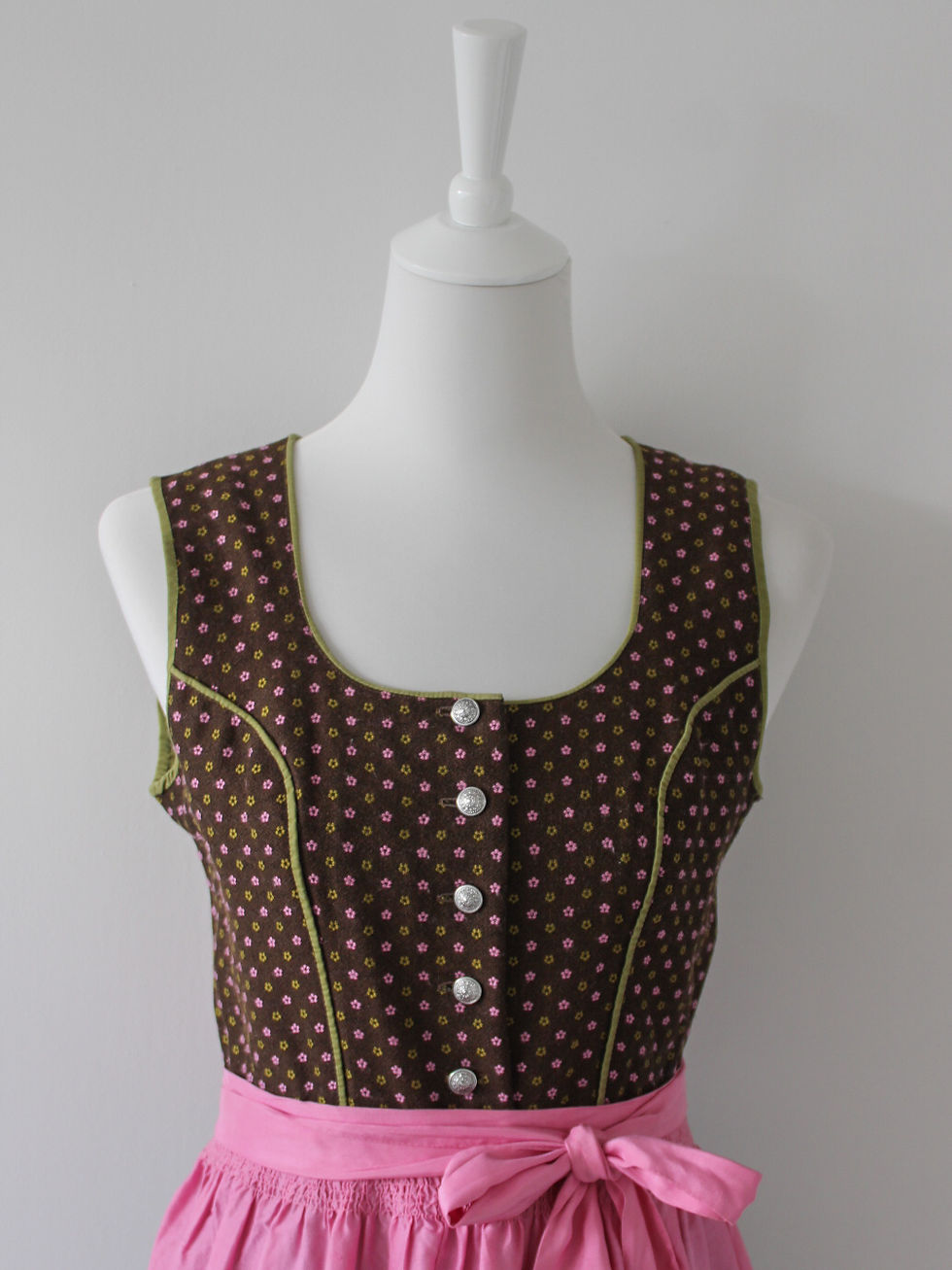 Miniaturbild: Dirndl (S 36/38)