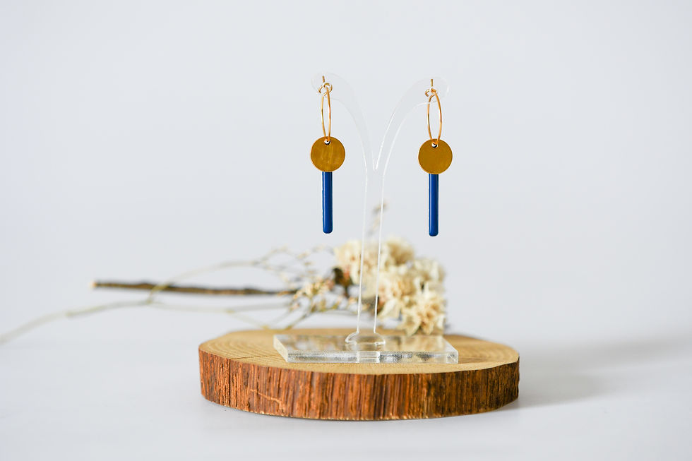 Miniature : Boucles d'oreilles "Chic" en acier inoxydable doré et émail, 34mm