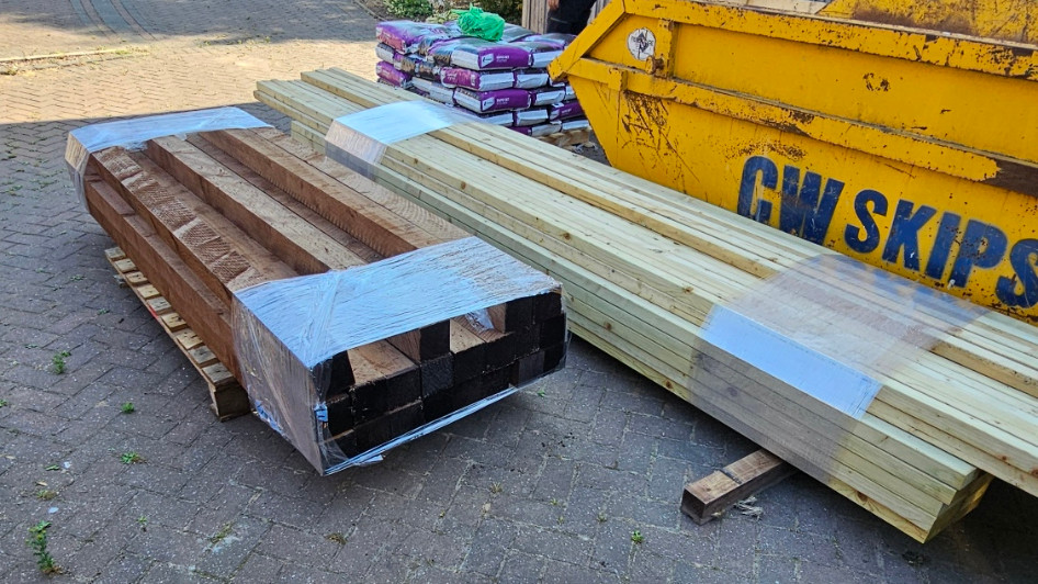 Expert artificial grass questions and answers Worcestershire - LevelUp Contractors by Biddle