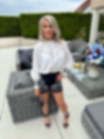 Thumbnail: Short Anais