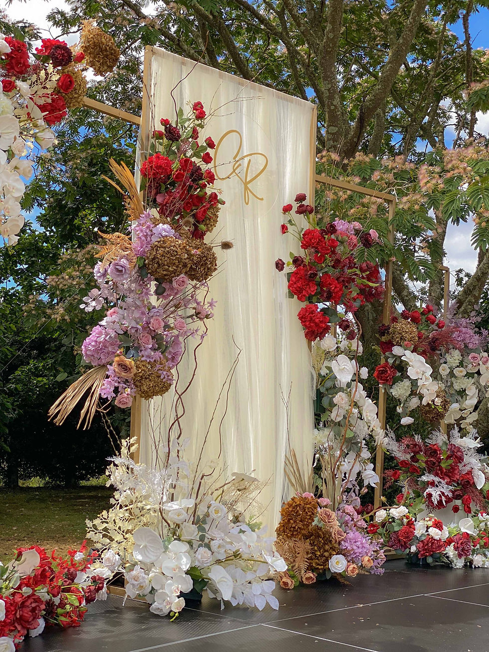 Thumbnail: Wedding Arch 03