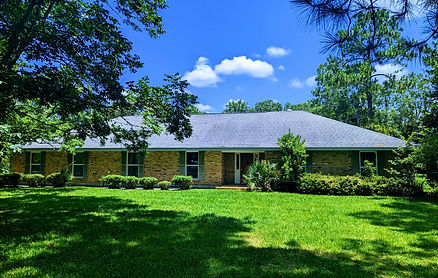 11933 Gurney Rd Pool House