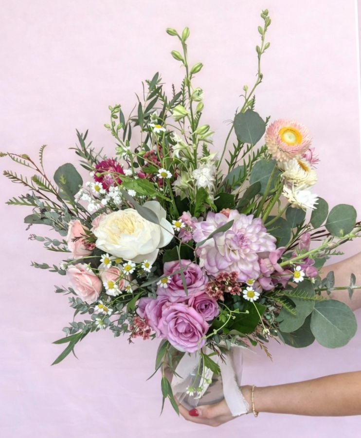 Thumbnail: Floral Vase Arrangement