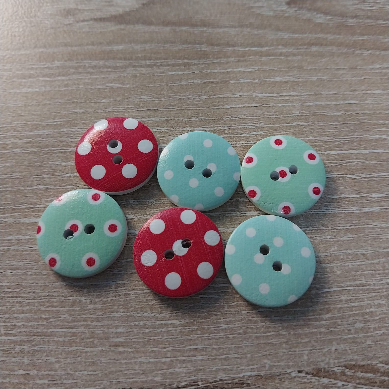 Buttons - Polka 2cm