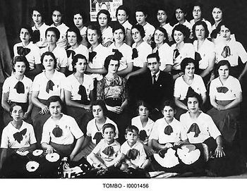 1ª Turma Escola de Bordado da PAFF - Ibitinga 1935