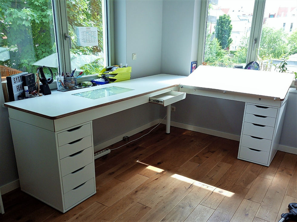 Schreibtisch