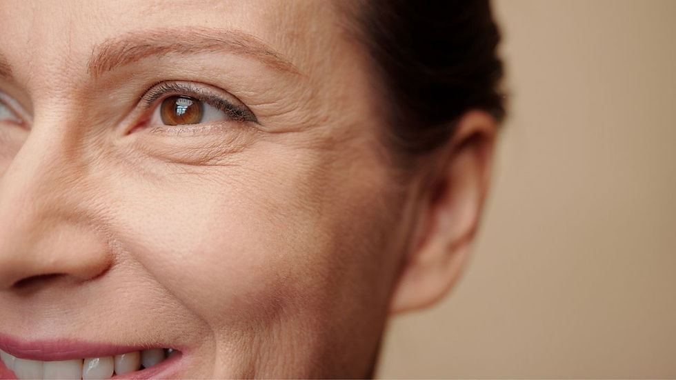 Warum Falten im Gesicht besonders sichtbar sind – feine Falten in einzelnen Gesichtsbereichen als Hinweis auf ungleichmäßige Energieverteilung