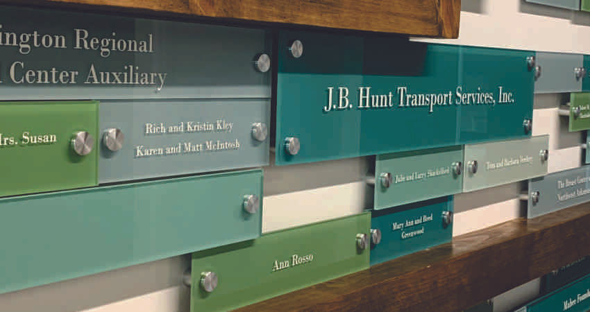 Tiered system donor wall plaques