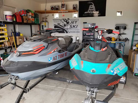 jet-ski-service-in-phoenix-repair-shop-doing-oil-change-and-spark-plugs---seadoo-rxt300-an