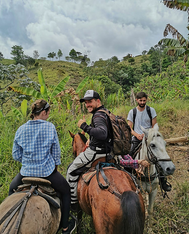 3 bikers on dirt road in salento