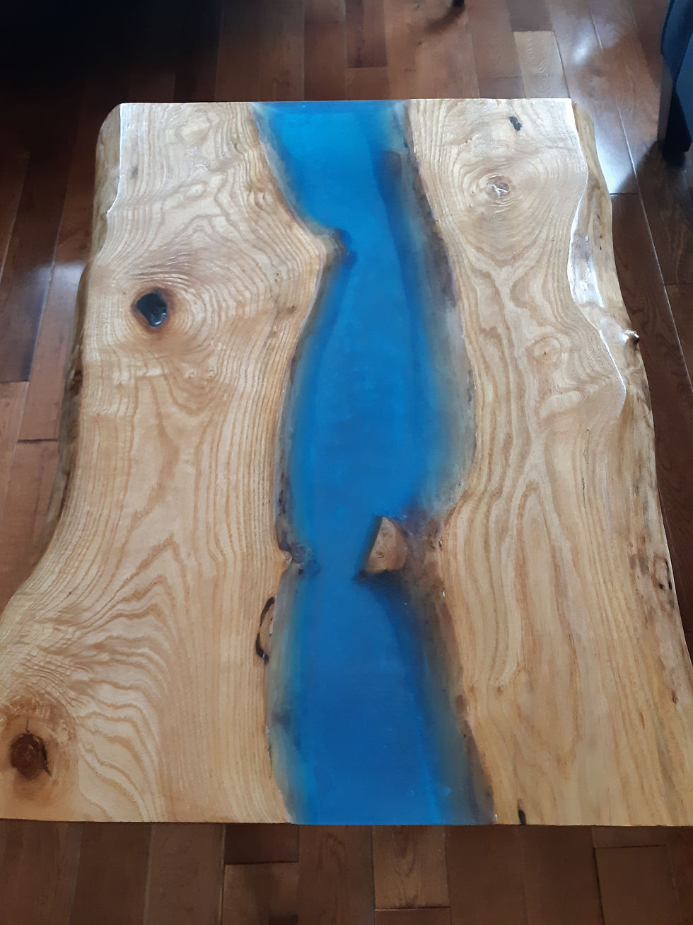 Thumbnail: Epoxy River Table